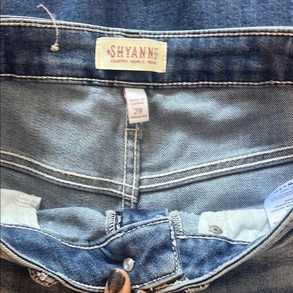 Shyanne bell bottom/flare jeans - Picture 3 of 8